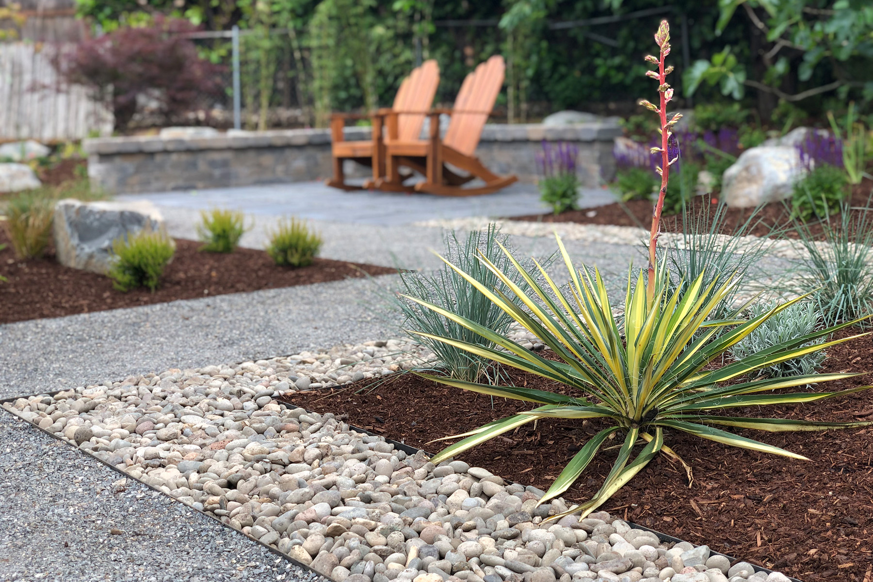 mulch stone gravel walkway in landscape